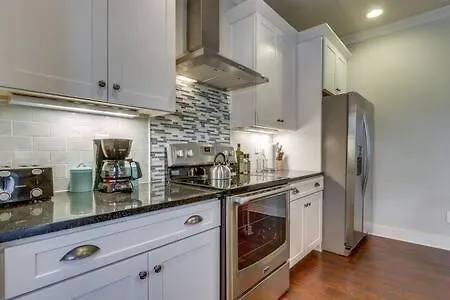The Wade - All King Beds At Belmont, Walk To It All! Nashville Holiday home