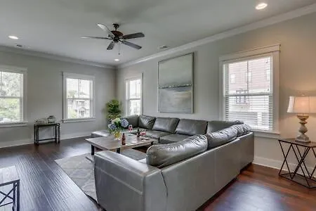 The Wade - All King Beds At Belmont, Walk To It All! Nashville Holiday home